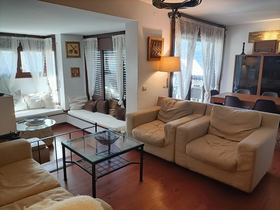 Junto a Vielha Apartamento Gausac Apartment in Vielha