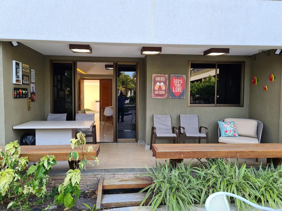 Patio, Facade/entrance