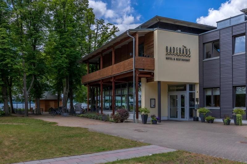 Property building, Garden view