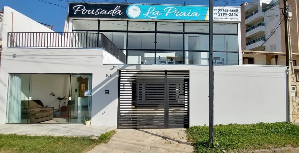 Pousada La Praia Bed and Breakfast in State of São Paulo