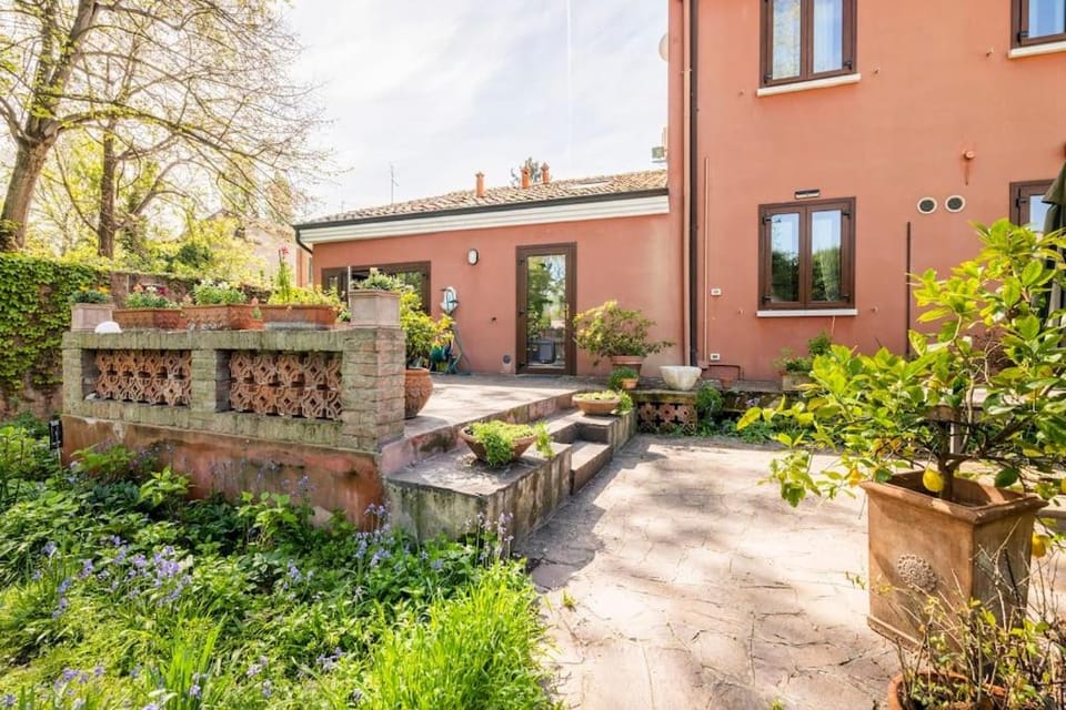 Property building, Garden