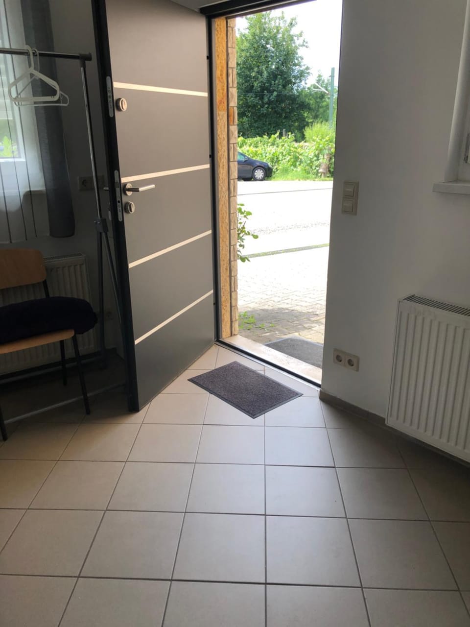KRAICHGAU # 1-ZKD mit EBK, modern und barrierefrei, Monteurzimmer, SELF-CHECK-IN Apartment in Sinsheim