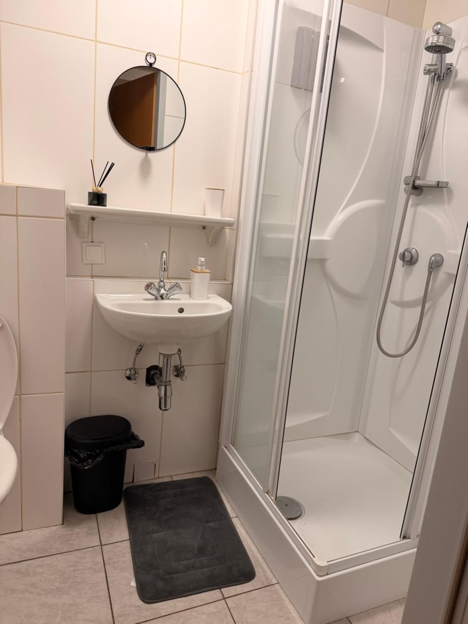 Shower, Toilet, Bathroom