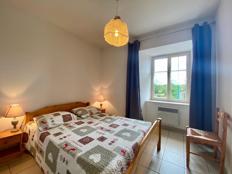 Gîte Charmant à Alleyrac: Randonnées, Nature et Confort Moderne - FR-1-582-66 House in Auvergne-Rhône-Alpes