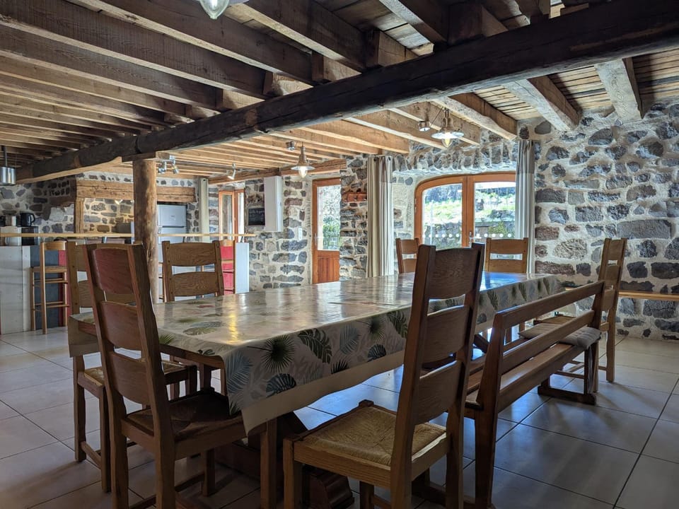 Maison de caractère avec grand terrain, proche d'Arlempdes, labels ECOGÎTE et Tourisme & Handicap - FR-1-582-118 House in Auvergne-Rhône-Alpes