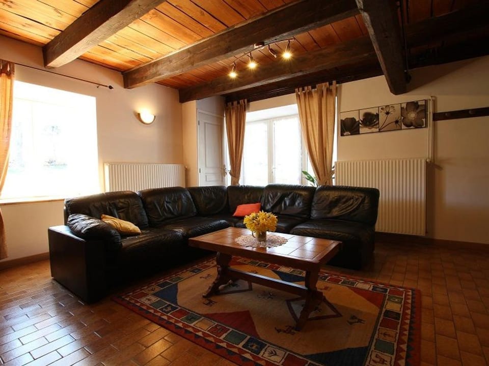 Maison de charme en pierres avec jardin, cheminées et jeux pour enfants, proche forêt du Meygal - FR-1-582-245 House in Auvergne-Rhône-Alpes