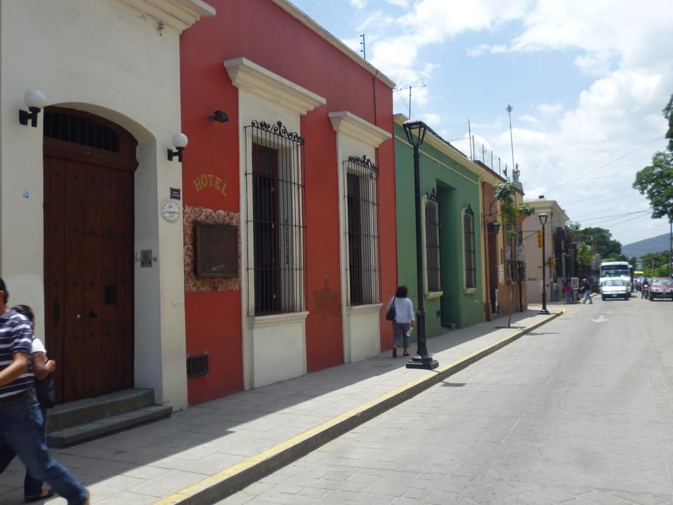 Facade/entrance, Neighbourhood