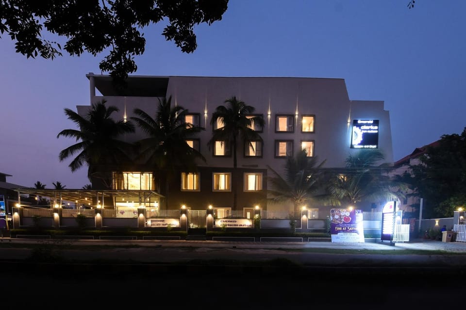 Emerald Clarks Inn Suites Hotel in Mysuru