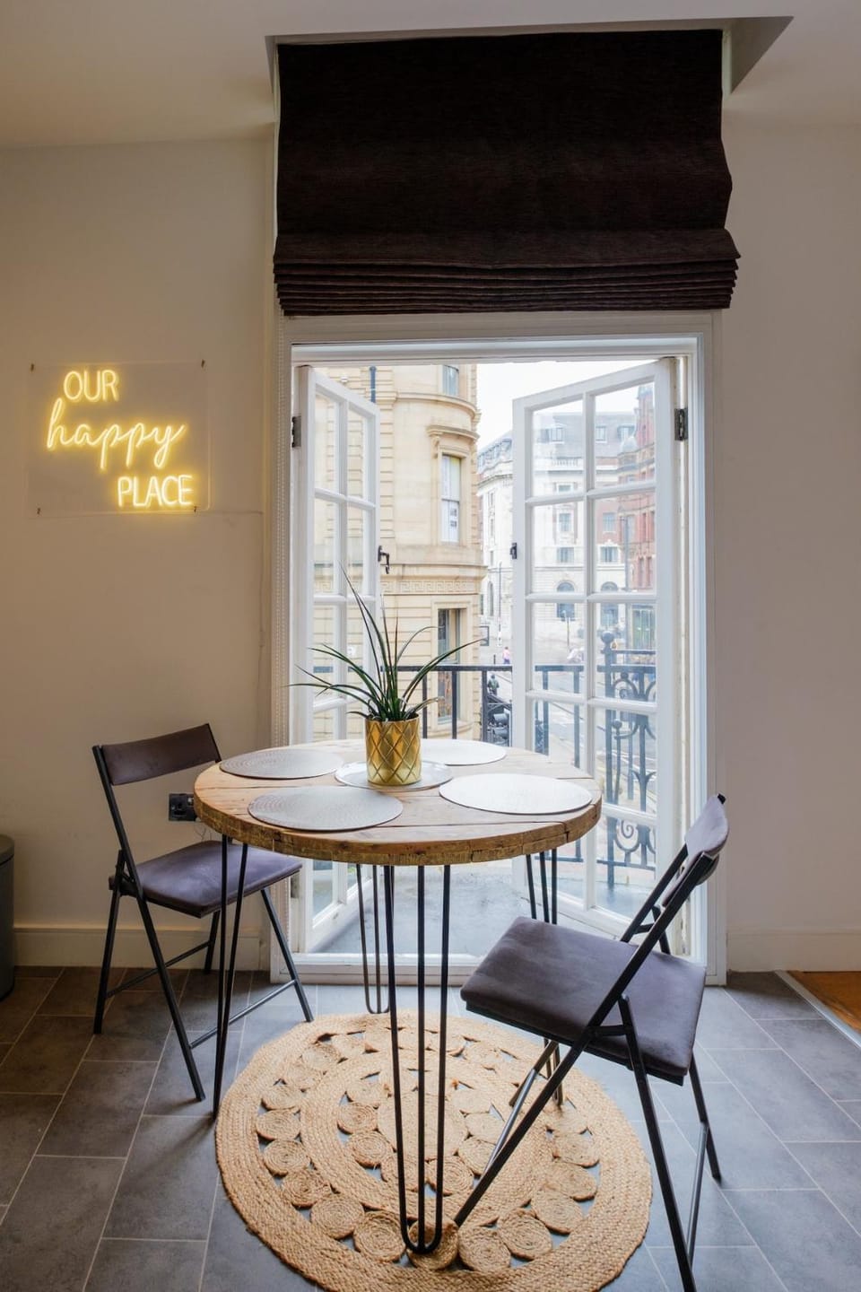Special apartment with balconies - in the very heart of Leeds Apartment in Leeds