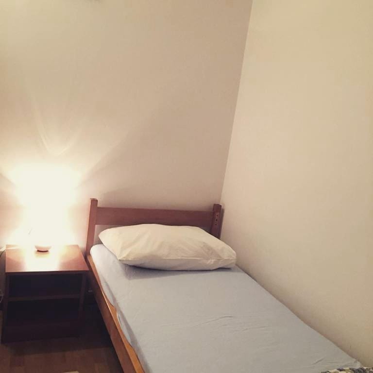 Sobe Apartman M Obrovac Hostel in Zadar County