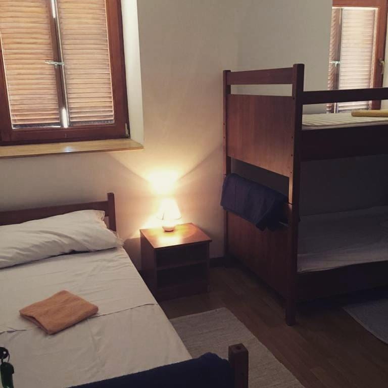Sobe Apartman M Obrovac Hostel in Zadar County