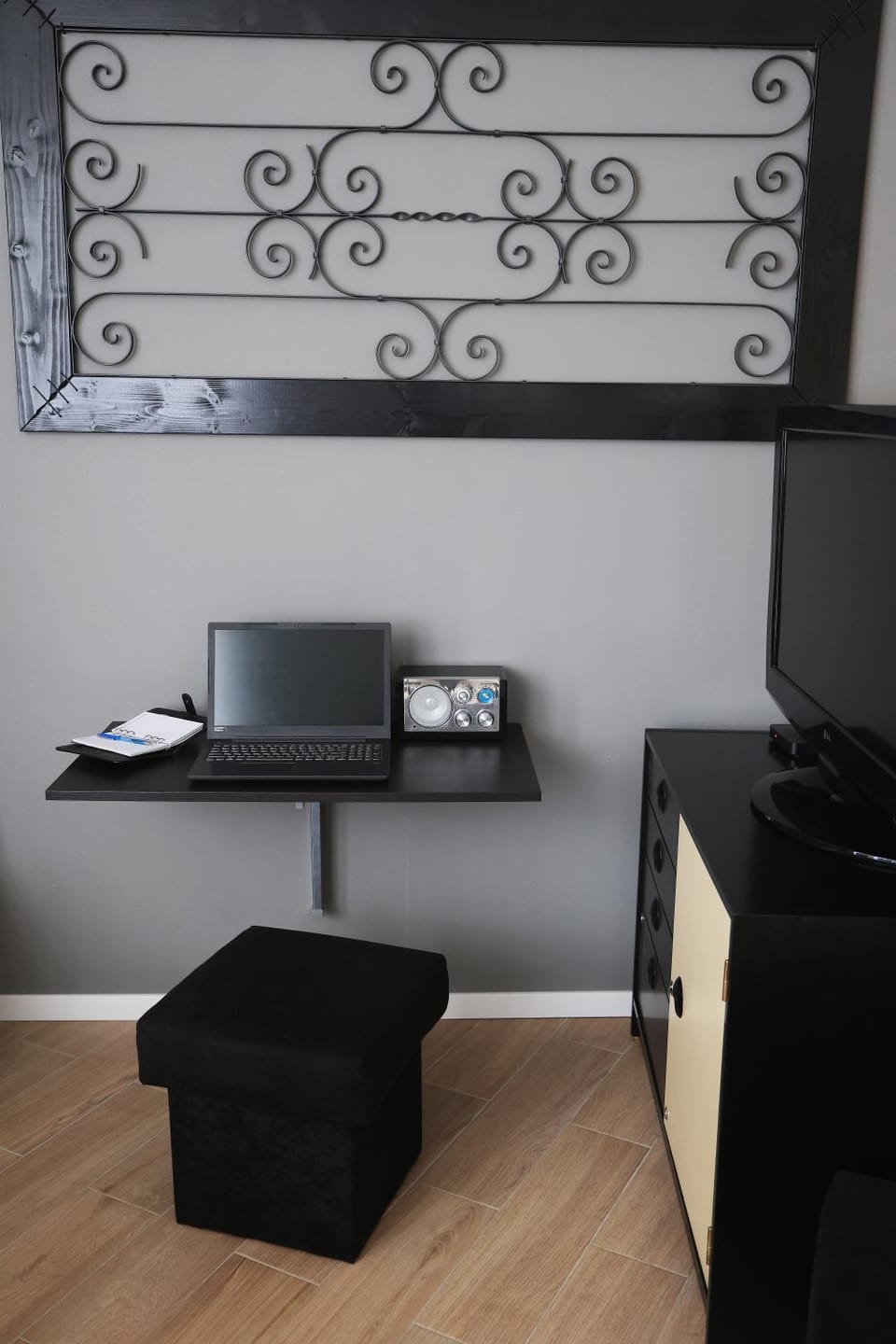 Communal lounge/ TV room, Living room, Business facilities