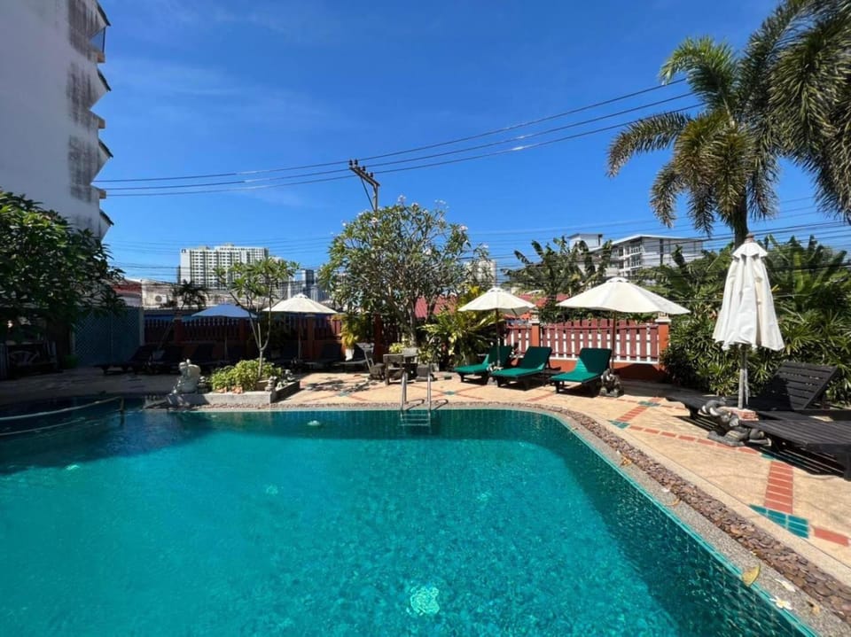 Day, Balcony/Terrace, Swimming pool, sunbed