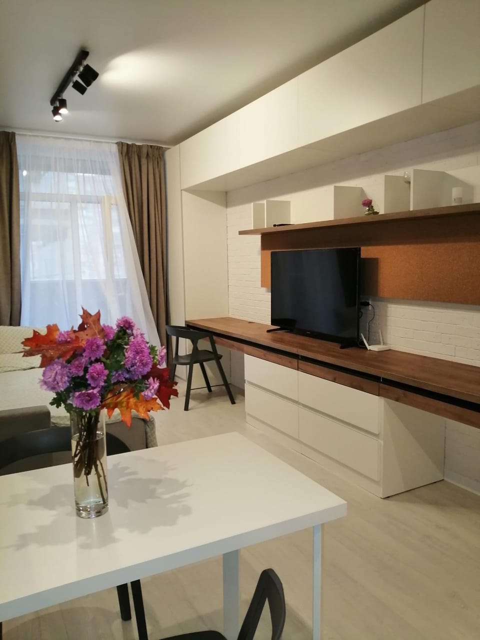TV and multimedia, Dining area