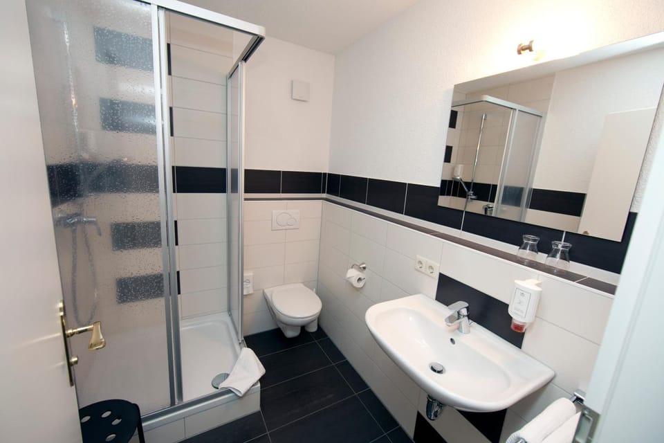 Bathroom, Photo of the whole room