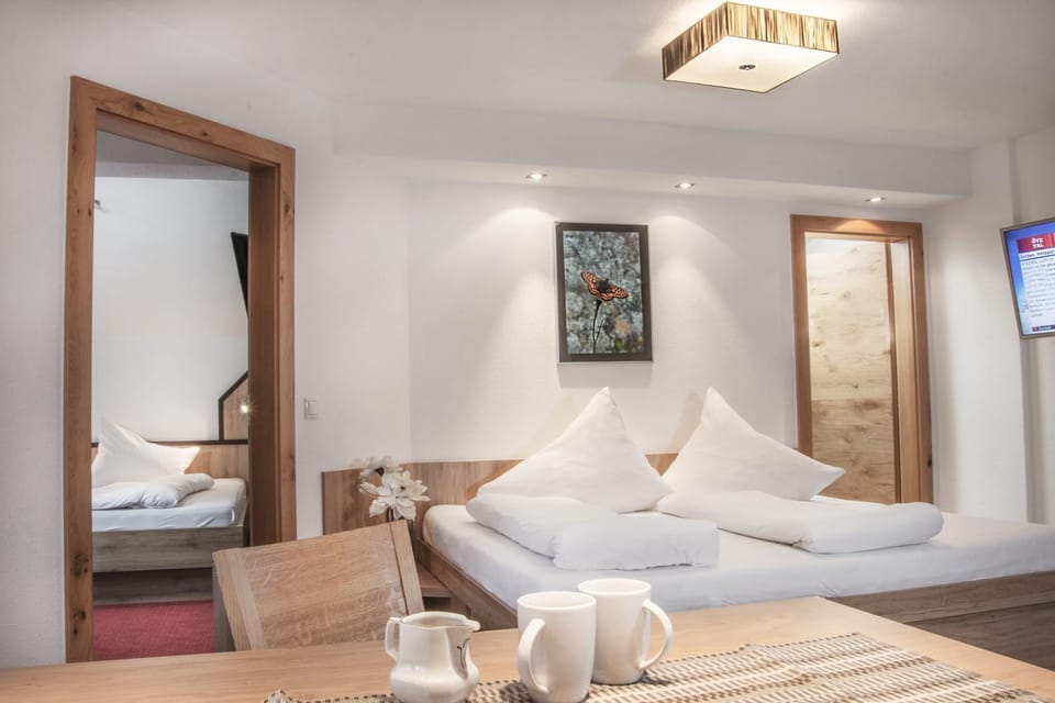 Living room, Bedroom