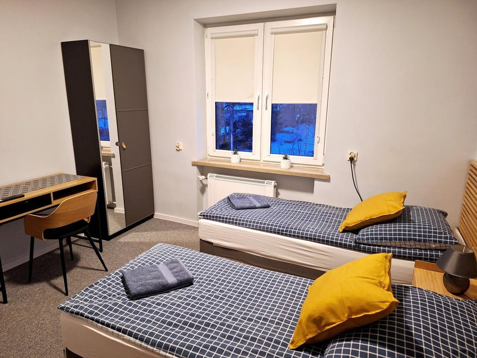 Bed, Photo of the whole room, towels