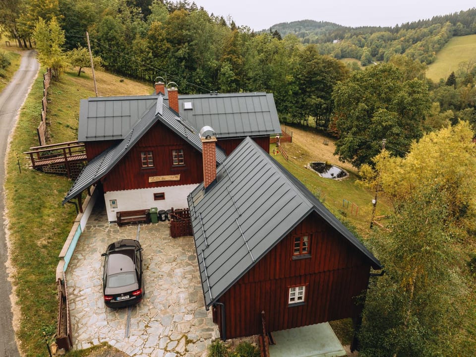 Property building, Neighbourhood, Natural landscape, Parking