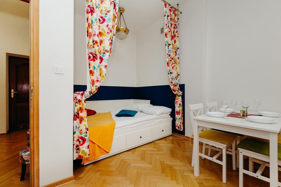 Bed, Living room, Dining area