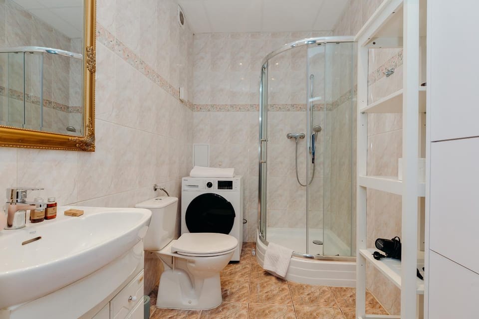Shower, Toilet, Bathroom