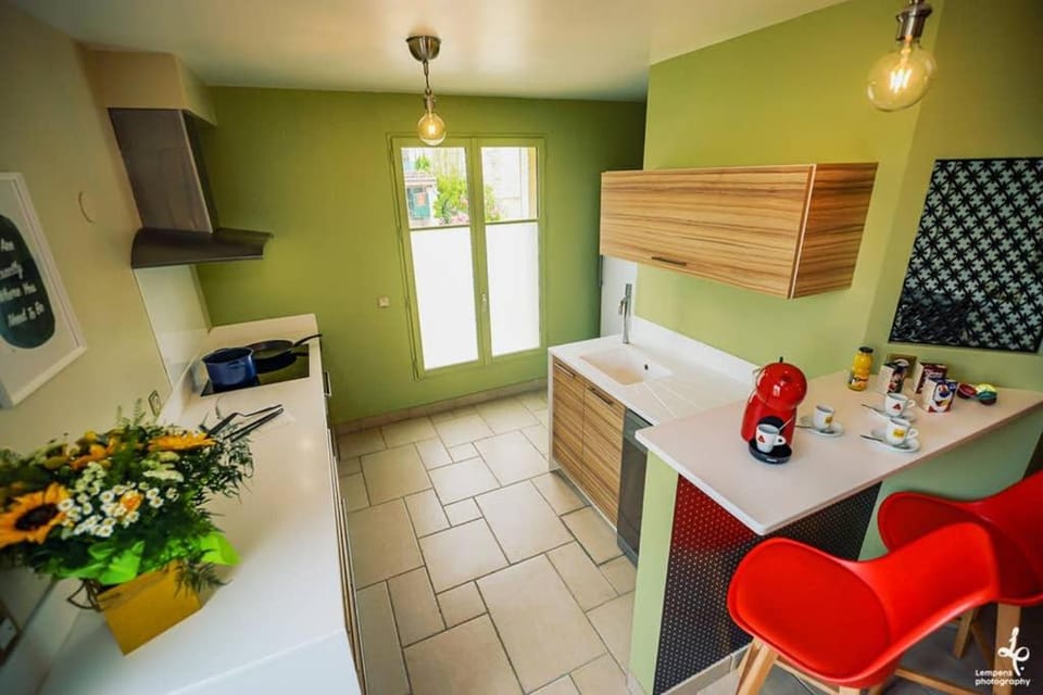 Maison PISCINE INTERIEURE et GARAGE Villa in Troyes