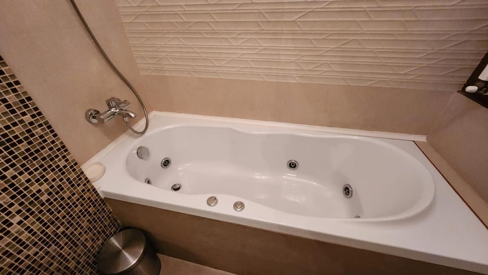 Hot Tub, Bathroom, Bath