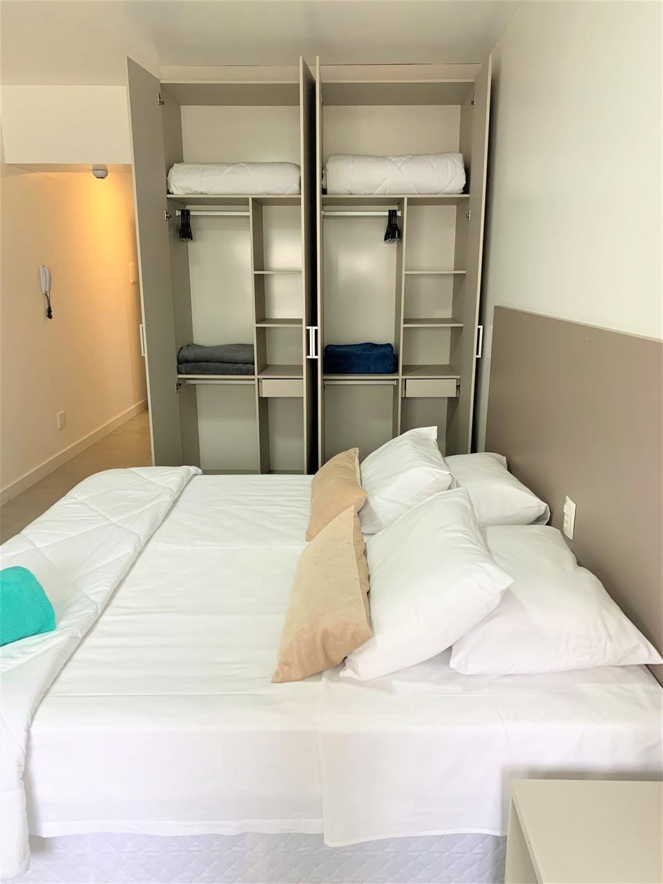 Apartamento impecável FM - RETIRADA DAS CHAVES MEDIANTE AGENDAMENTO COM UMA HORA DE ANTECEDÊNCIA COM ANDREIA OU LUIS Apartment in Porto Alegre