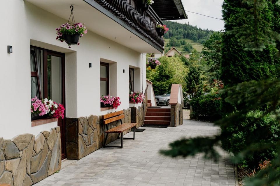 Garden view, Internal: Not applicable to any particular room