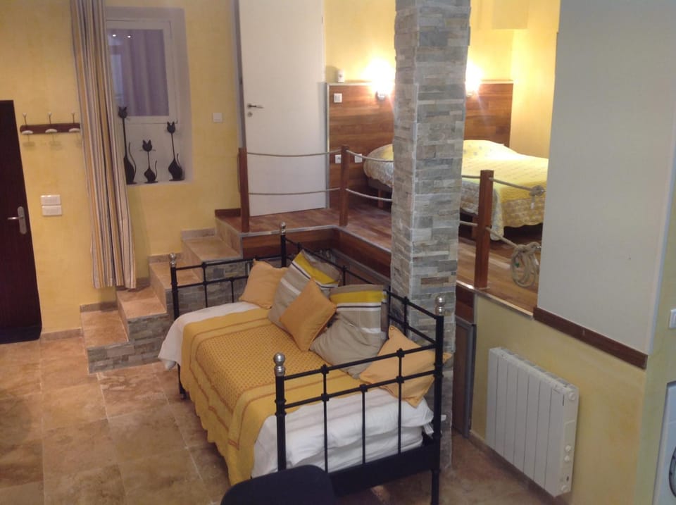 Loft Panier Vieux Port Apartment in Marseille