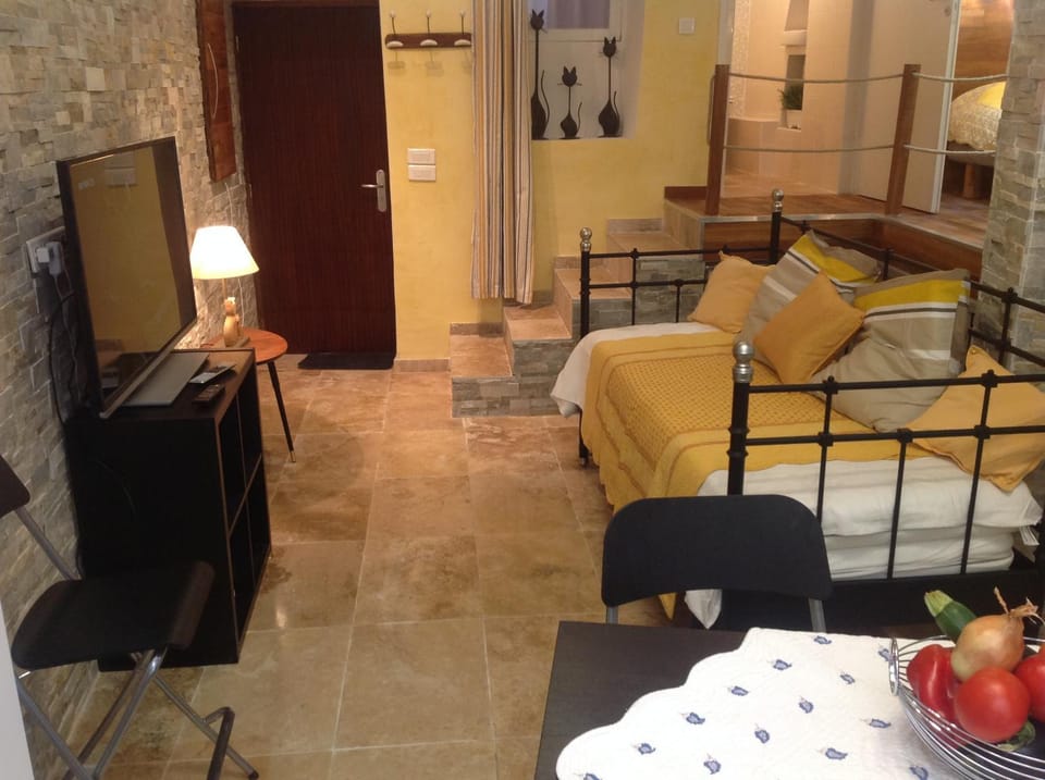 Loft Panier Vieux Port Apartment in Marseille