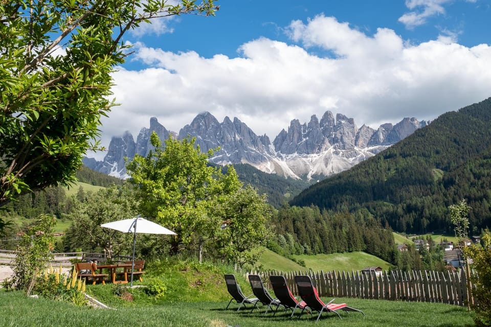 BBQ facilities, Garden, Garden view, Landmark view, Mountain view