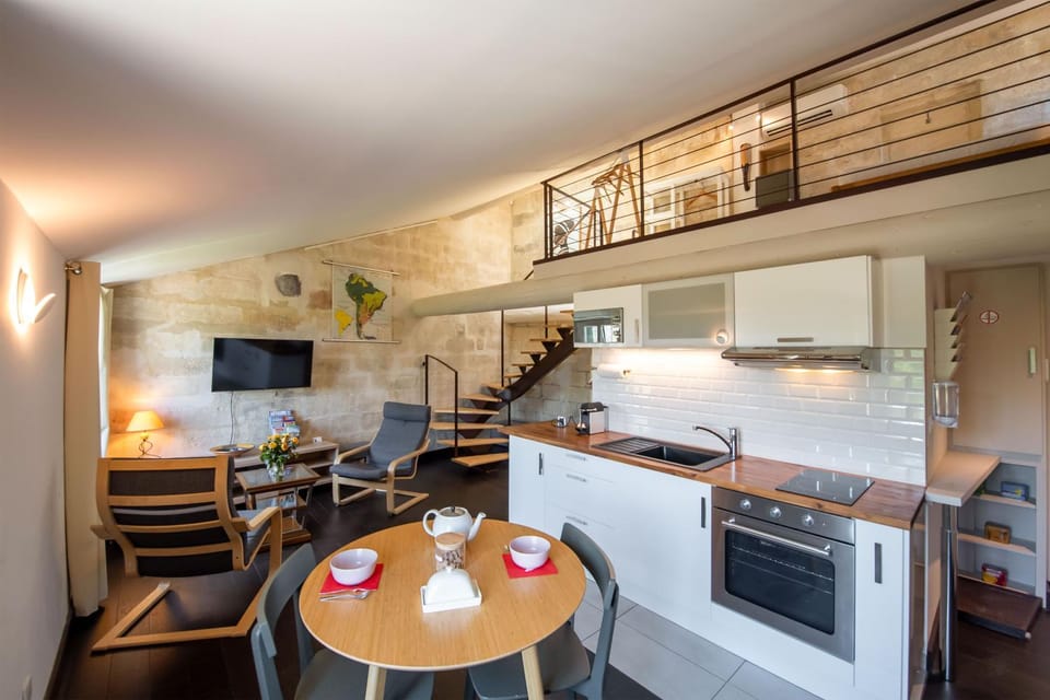 Kitchen or kitchenette, Living room, Dining area, oven, stove, toaster