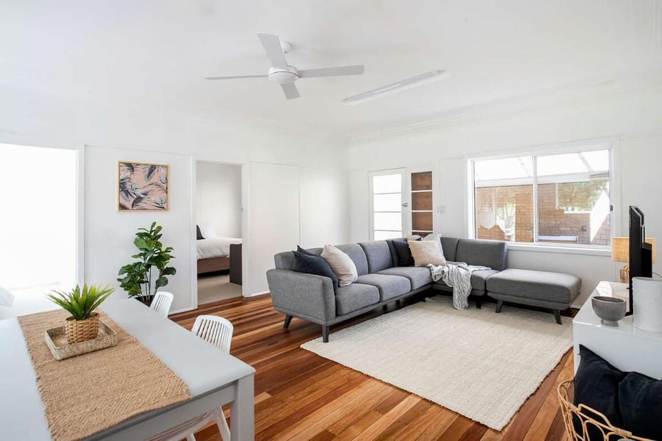 Living room, Seating area, fireplace