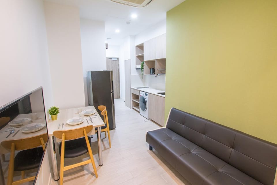 TV and multimedia, Kitchen or kitchenette, Living room, Seating area, Dining area, pet friendly, stove