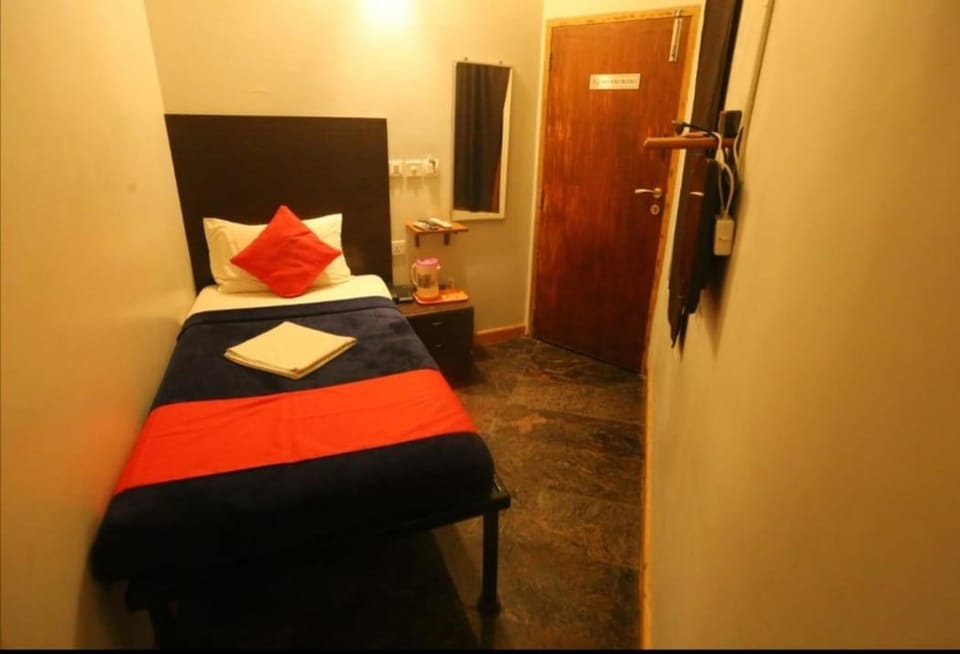 Le Apex Inn Bed and Breakfast in Puducherry, India