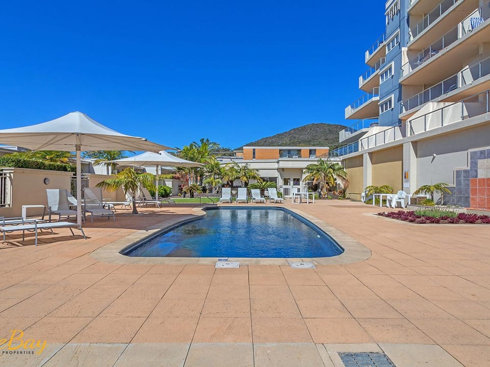 Property building, Swimming pool