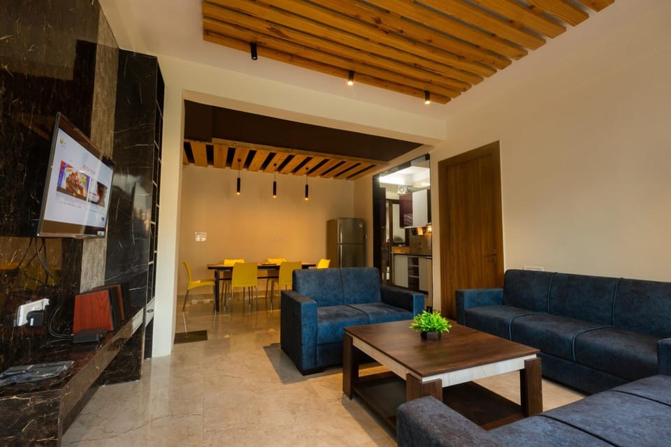 Communal lounge/ TV room