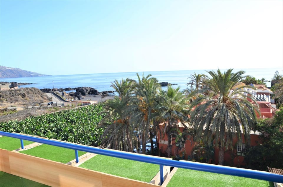 El Alisio Beach Apartment in La Palma