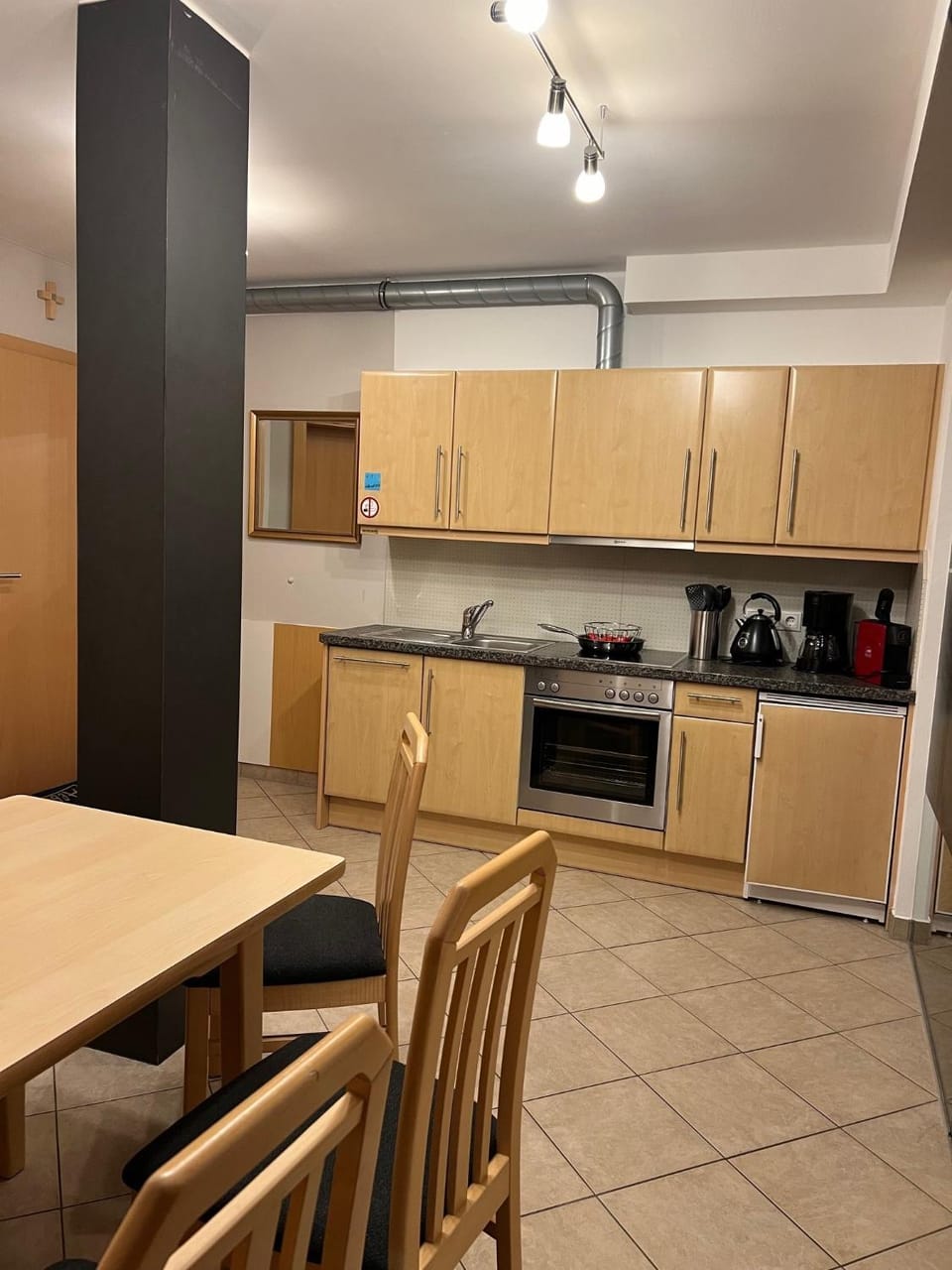 Kitchen or kitchenette, Dining area, dishwasher, stove, toaster, kitchen