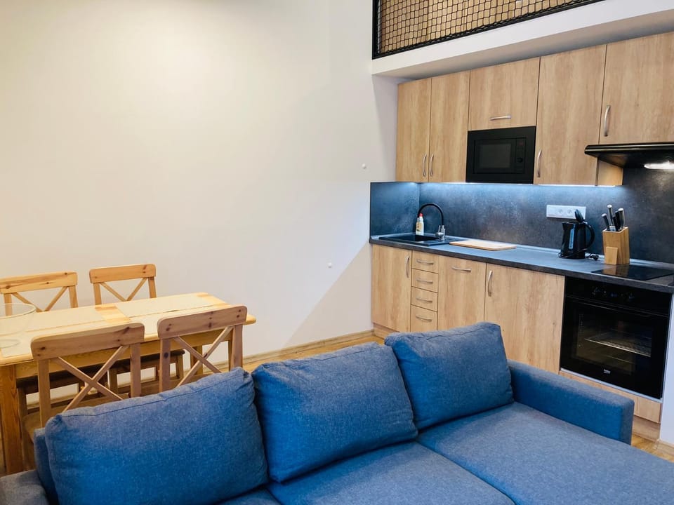 Kitchen or kitchenette, Seating area, Dining area, stove