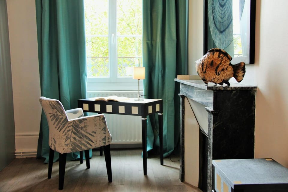 Marceau - view on Cathedral and Place des Epars Apartment in Chartres