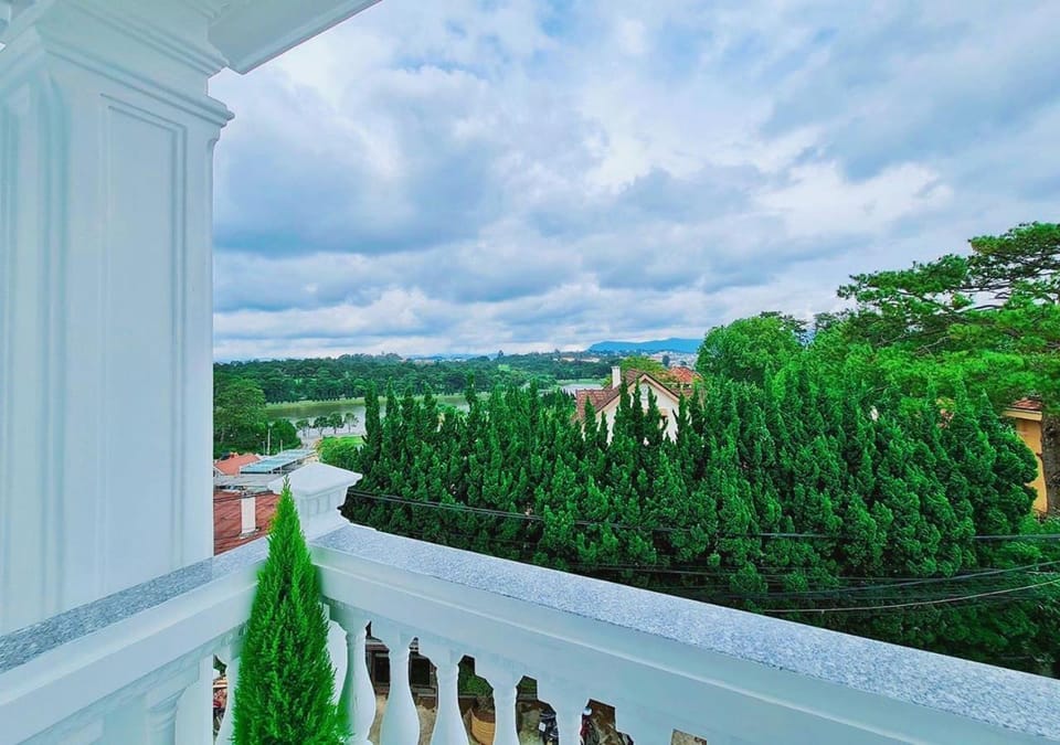 Balcony/Terrace, Lake view