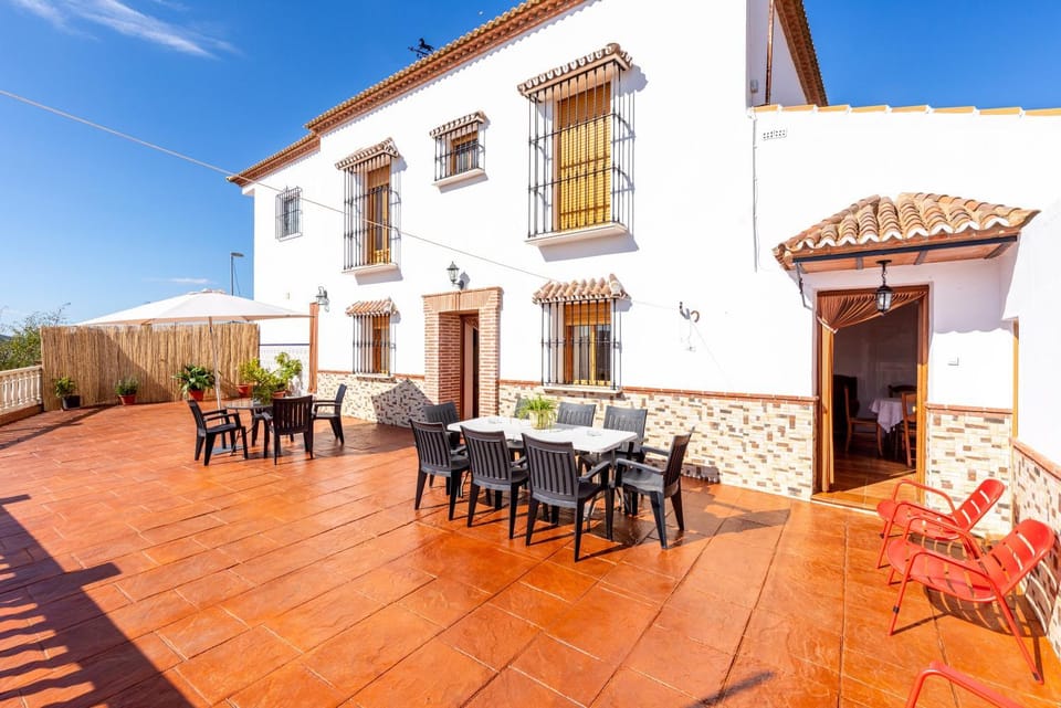 Property building, Balcony/Terrace, Living room