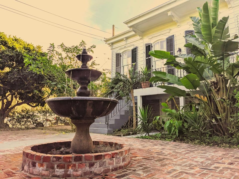 The Esplanade Guesthouse Mansion Bed and Breakfast in New Orleans