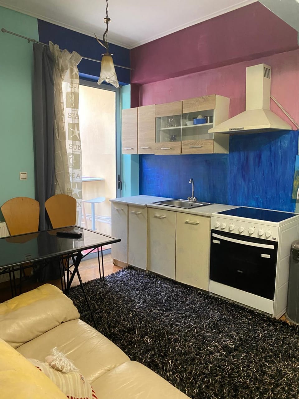 Apartment with barbecue 1 km beach Apartment in Alimos