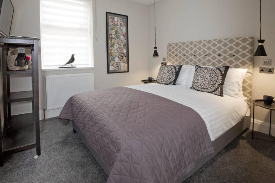 Blackbird Luxury 2 Bed Accommodation Room 7 Apartment in Blackpool