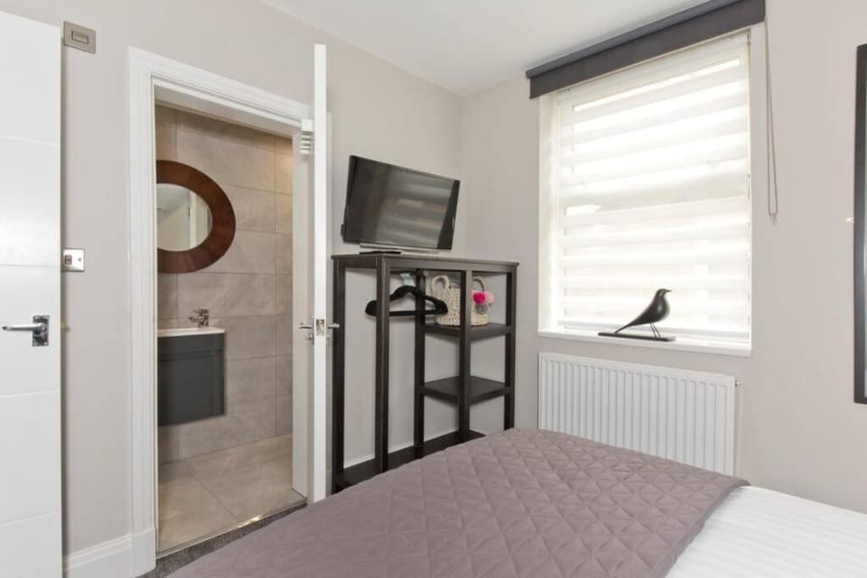 Blackbird Luxury 2 Bed Accommodation Room 7 Apartment in Blackpool