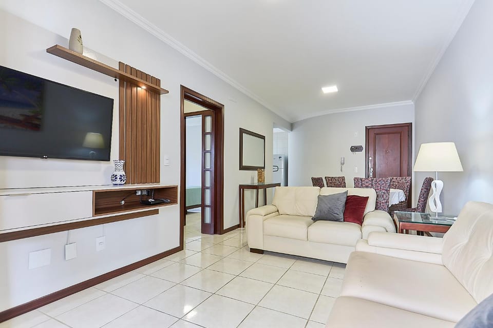 964 - Apartamento com vista para o mar, localizado na Avenida da praia do Centro de Bombinhas - 1 Vaga na Garagem Apartment in Bombinhas