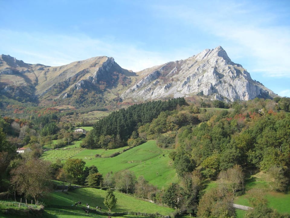 Nearby landmark, Natural landscape, Mountain view