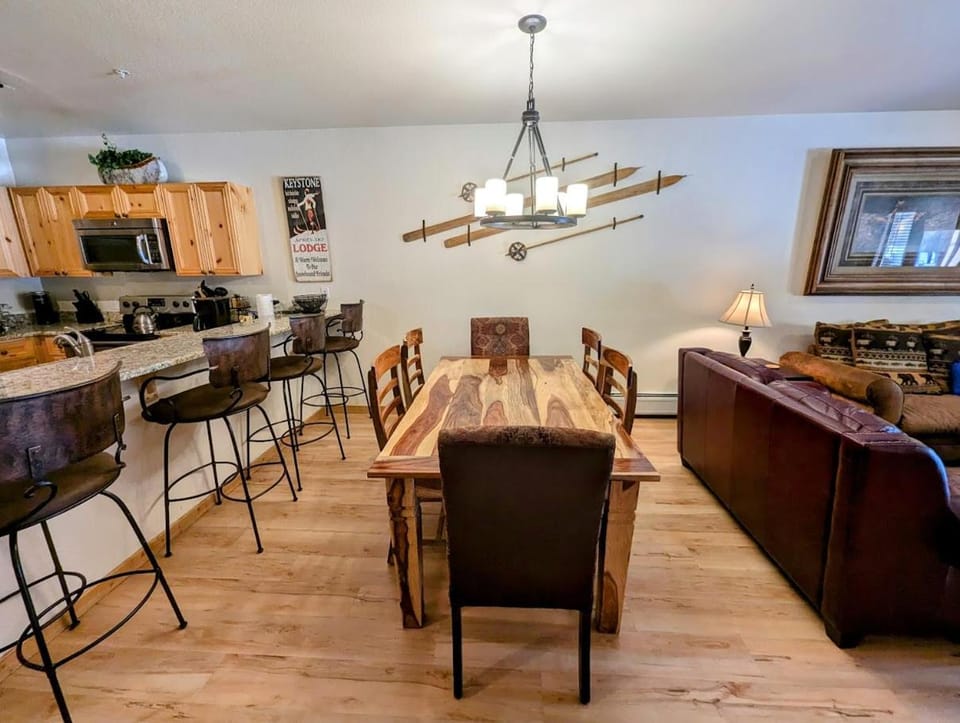 Tenderfoot Lodge 2611 by SummitCove Lodging in Colorado House in Keystone